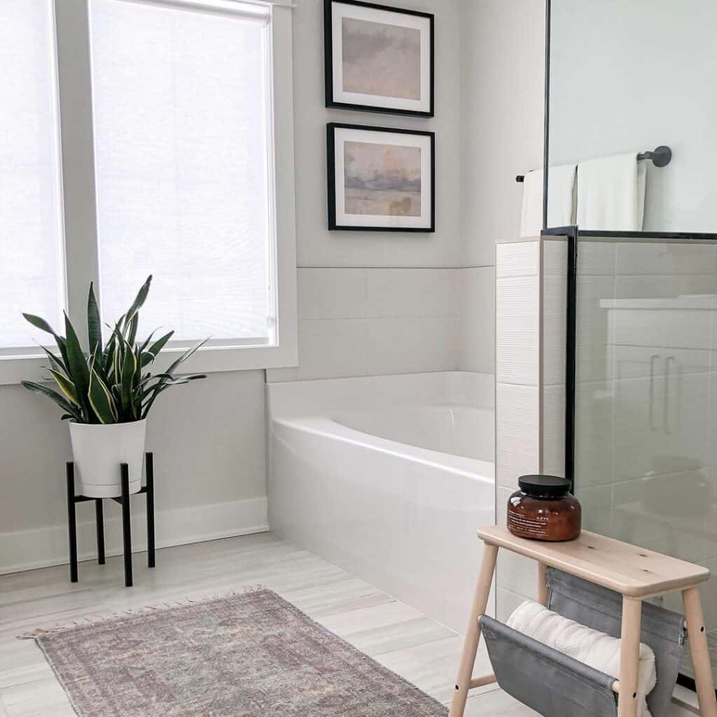 Modern Farmhouse Bathroom With Neutral Colors