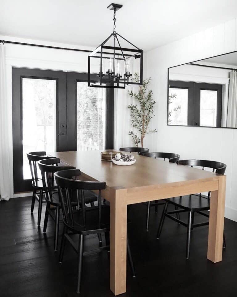 Modern Farmhouse Dining Table Décor