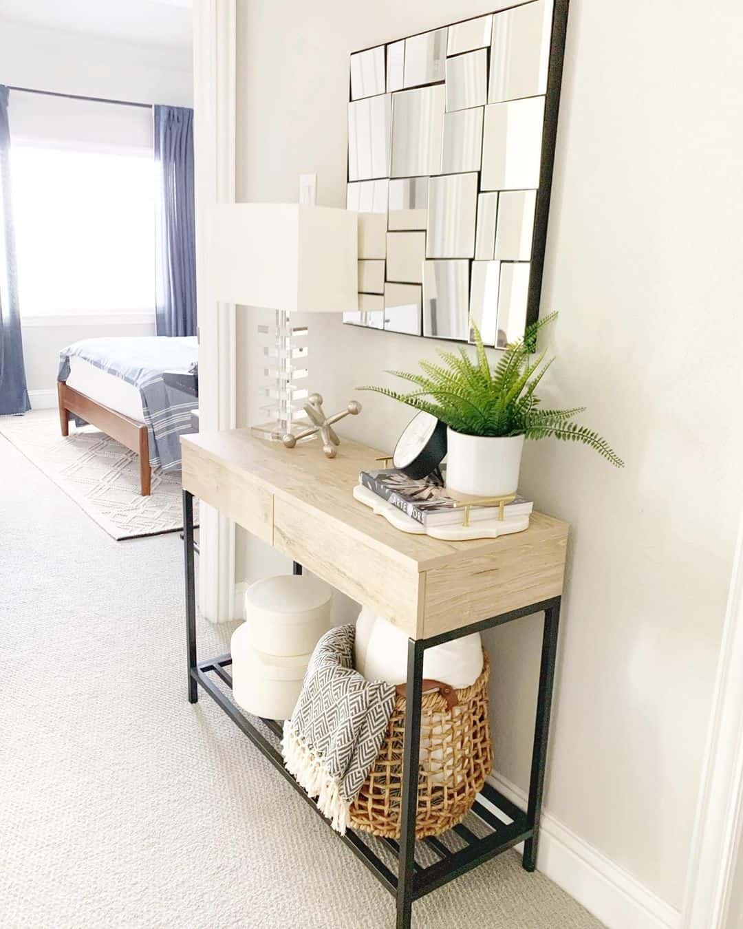 Modern Farmhouse Hallway Table Décor Ideas Soul & Lane
