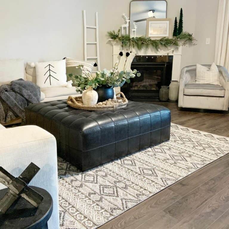 Modern Farmhouse Living Room With Festive Décor