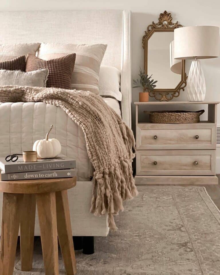 Neutral Modern Farmhouse Bedroom Décor