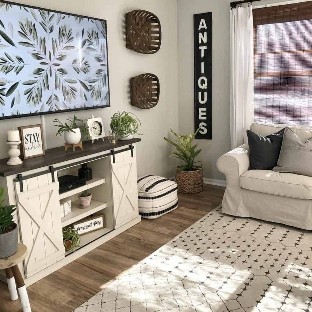 Neutral-toned Family Room Idea