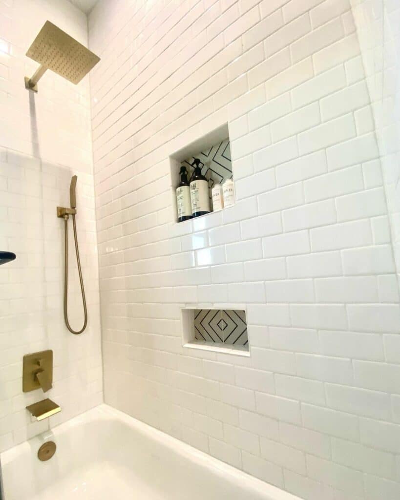 Patterned Perfection in Modern Shower
