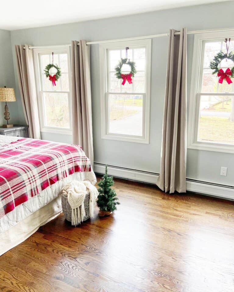 Red and Green Bedroom Wreaths