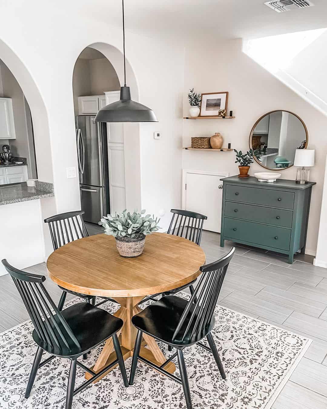 Round Dining Table Centerpiece Ideas