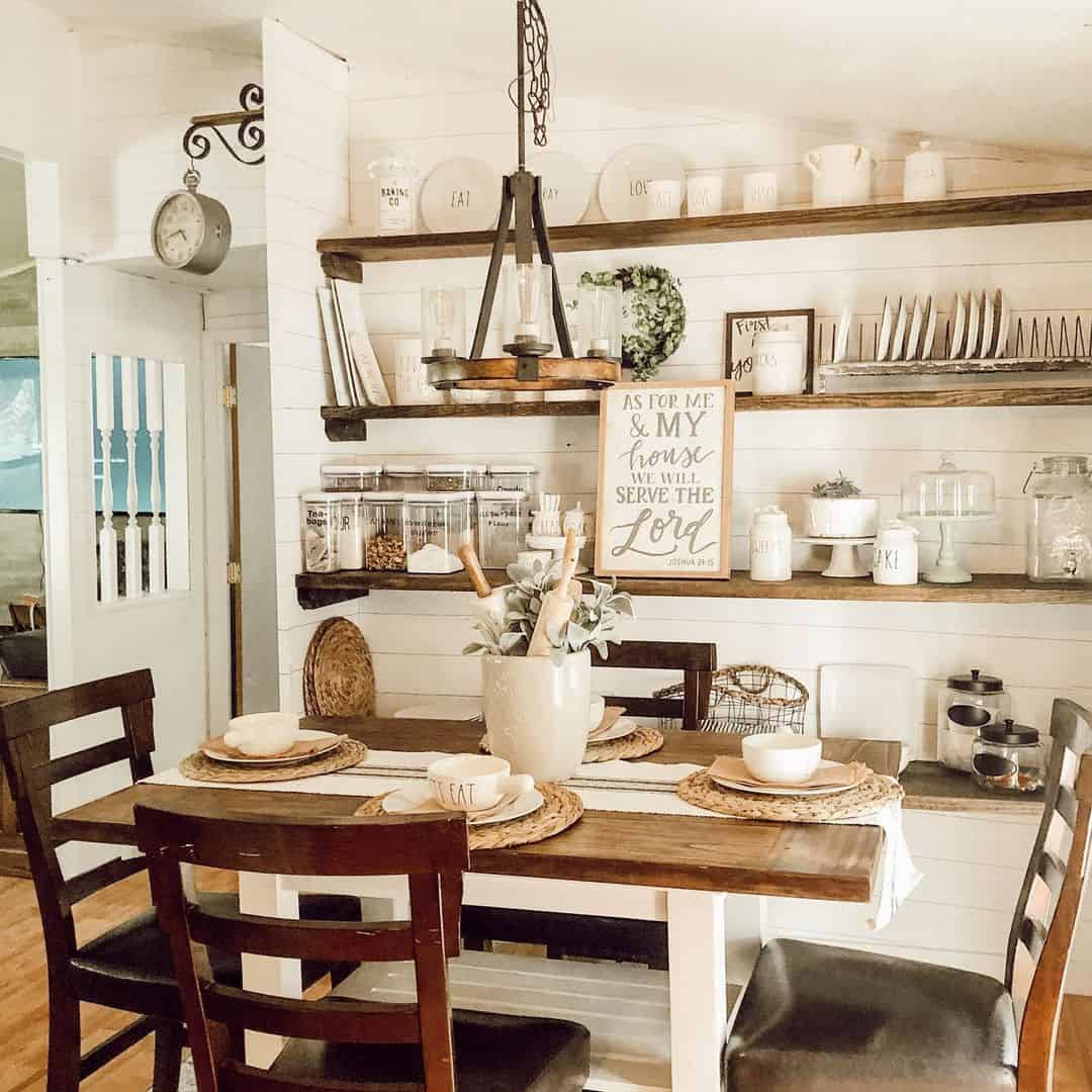 30 Dining Room Table Centerpieces to Enhance your Aesthetic