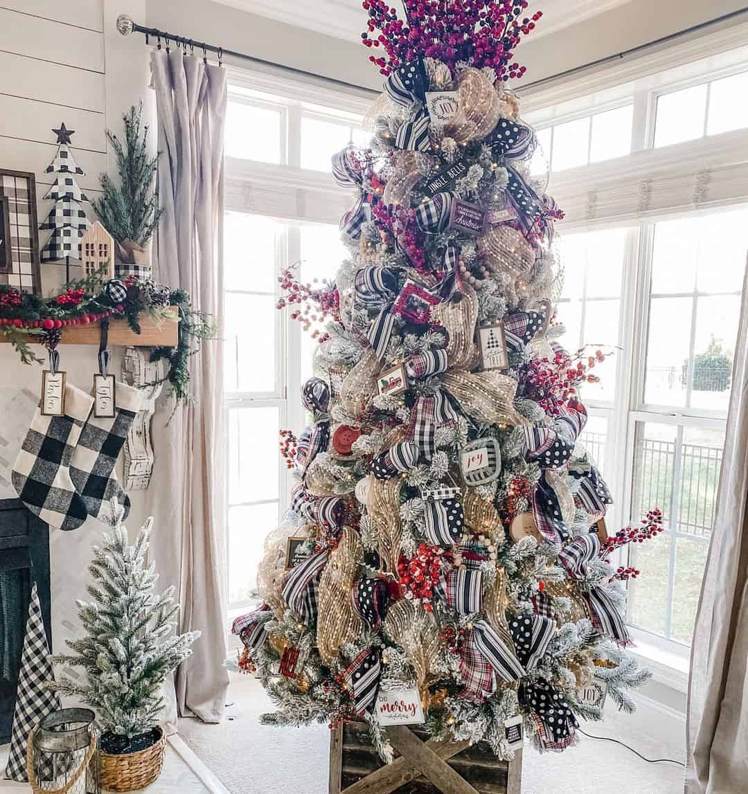 Rustic Plaid Christmas Tree with Ribbon Garlands Soul & Lane