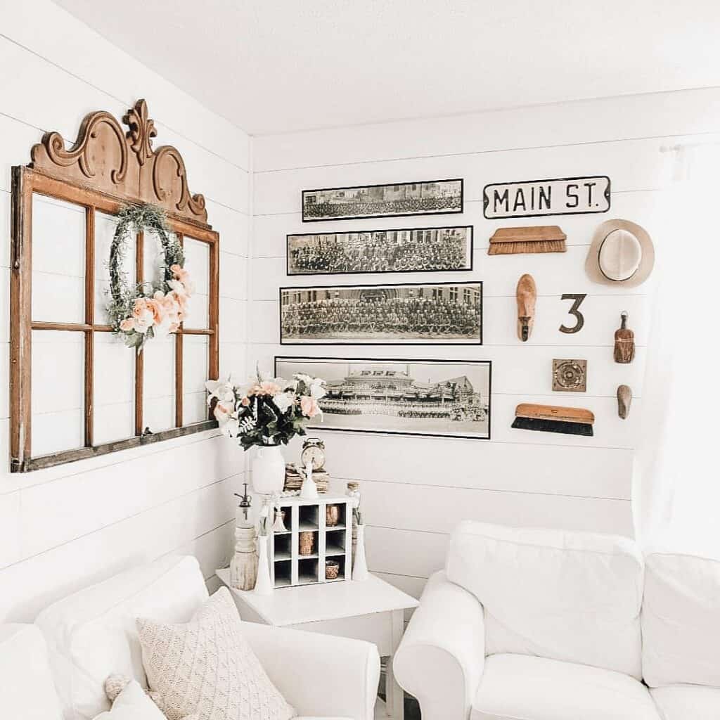 Rustic and Vintage Wall Décor Idea