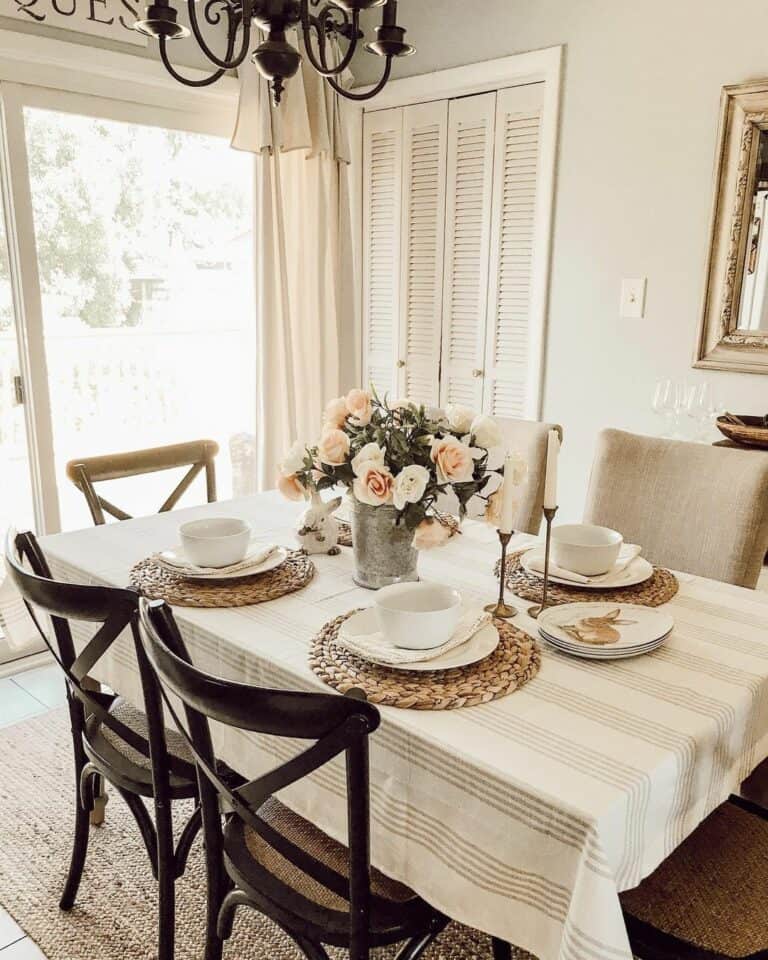 Simple Dining Space with Beautiful Dining Table Décor