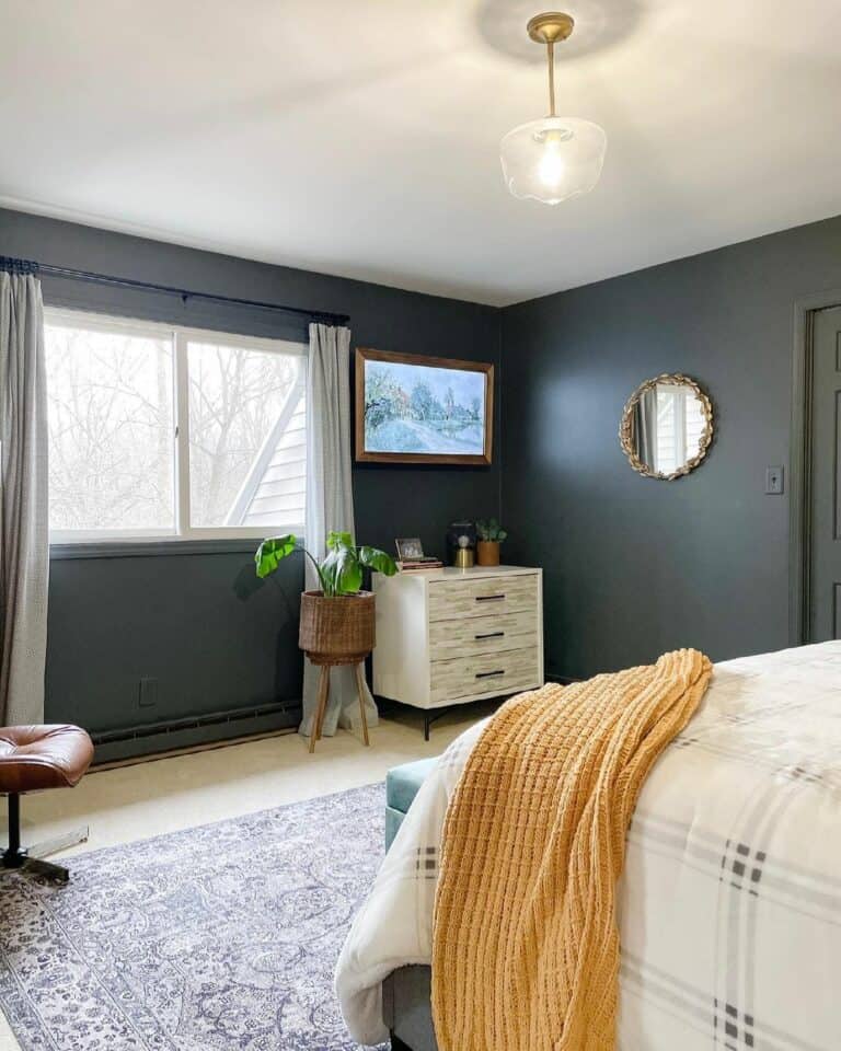 Small TV in Modern Bedroom Ideas