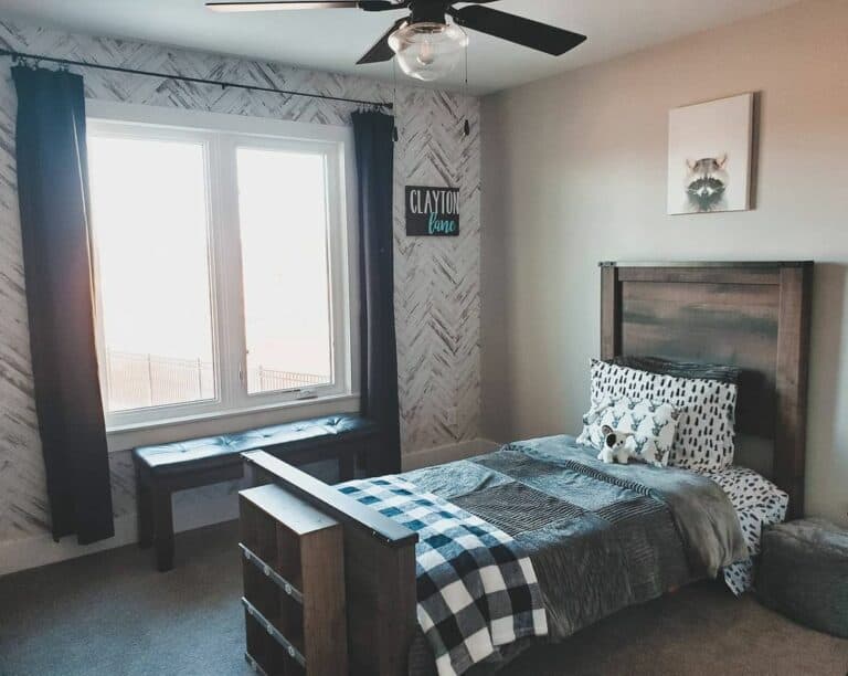 Smudged Wallpaper for Wood-toned Bedroom