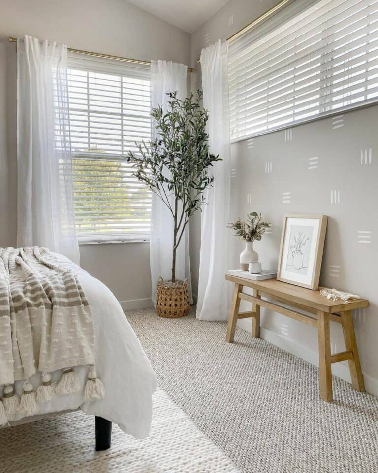 Soft and Neutral Bedroom Idea