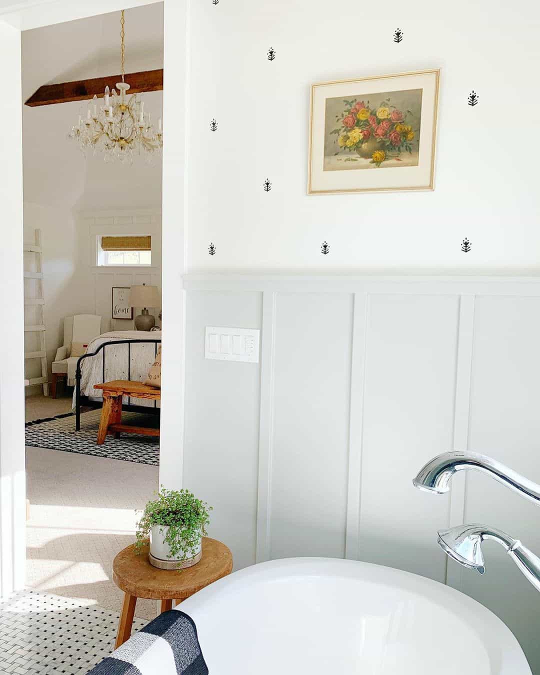 32 Farmhouse Bathroom Wall Décor Ideas That Make a Statement