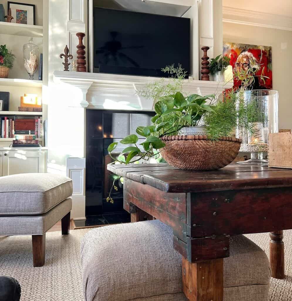 Traditional White Fireplace With TV Idea