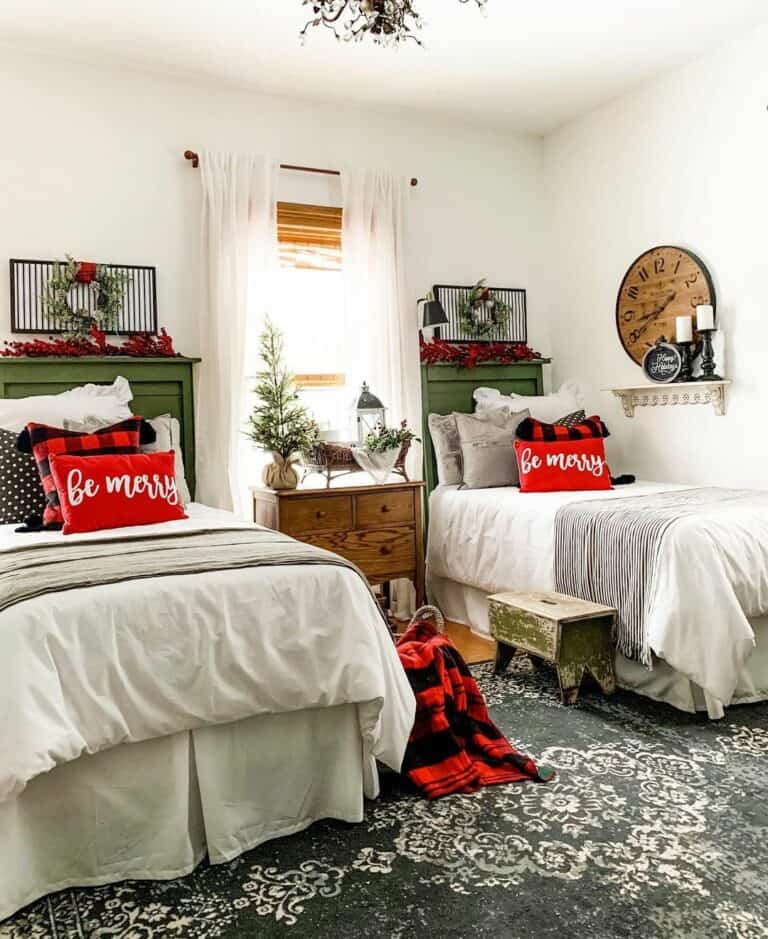 Twin Bedroom Holiday Décor Ideas for a Small Space