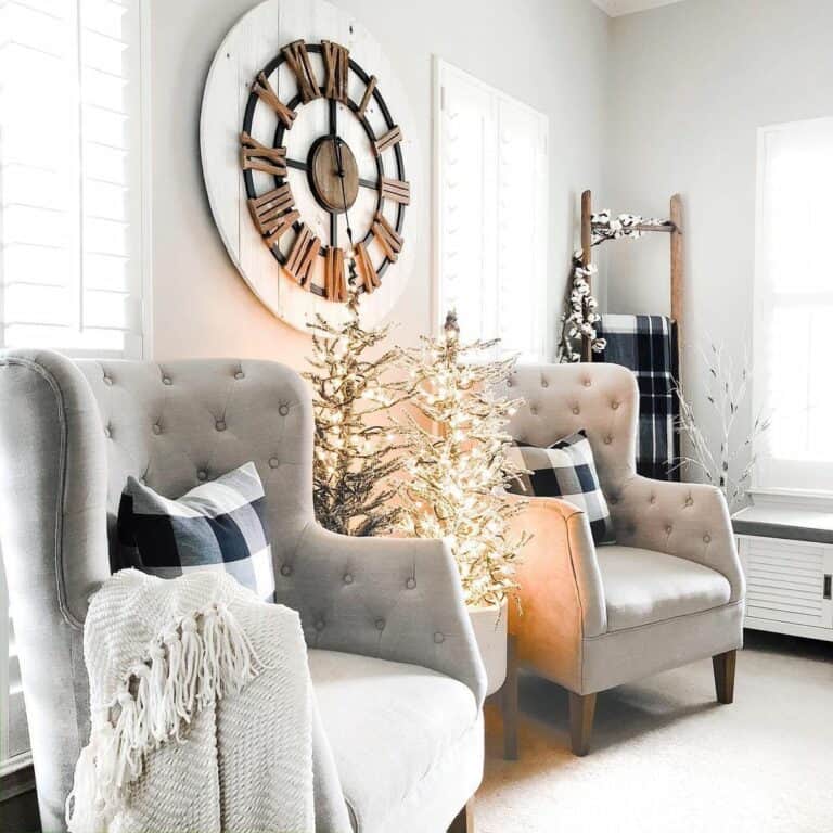 Using Plaid Christmas Décor in Your Living Room