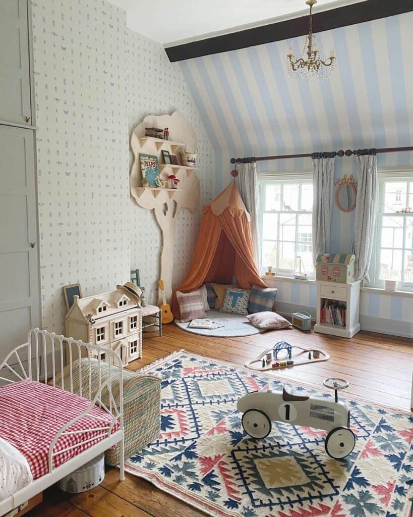 Varying Designs of Baby Room Wallpaper