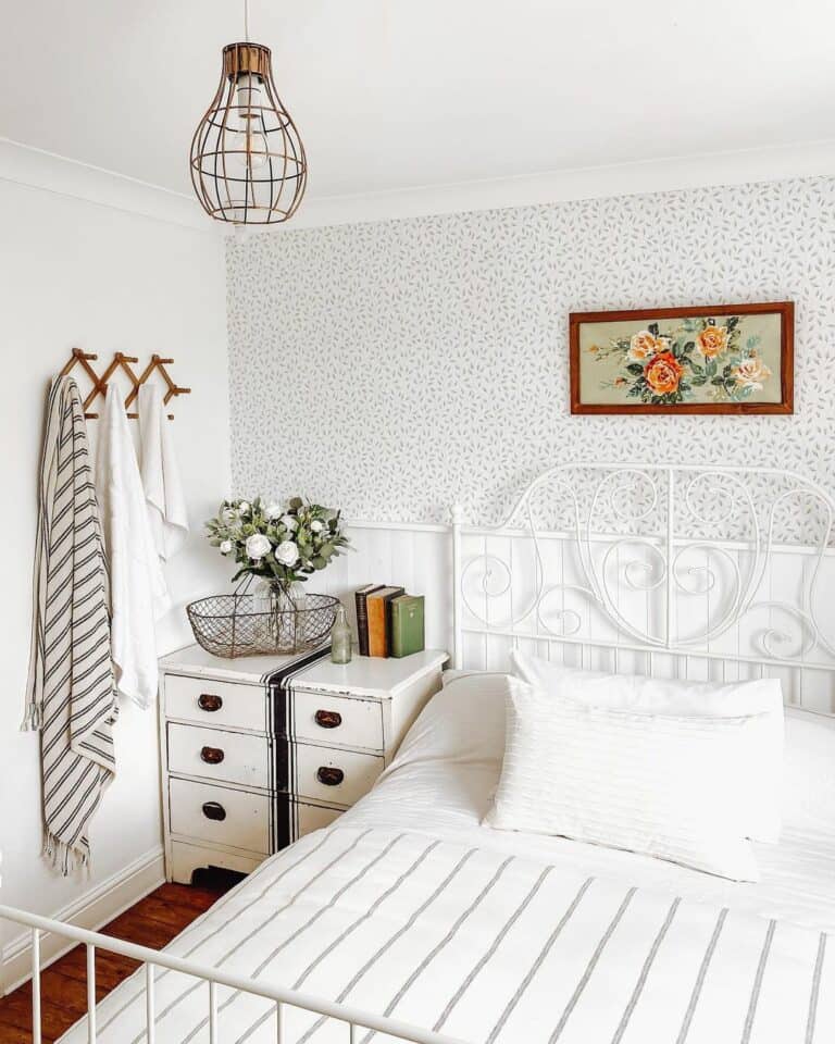 Vintage Small Guest Bedroom Ideas