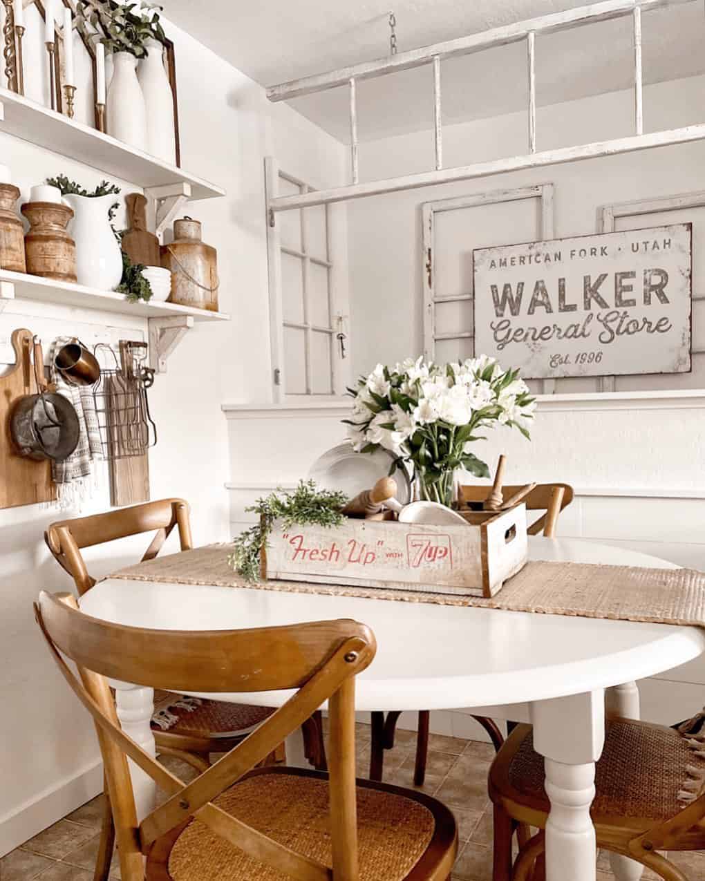 30-spectacular-round-dining-table-centerpiece-ideas-to-enhance-your-home