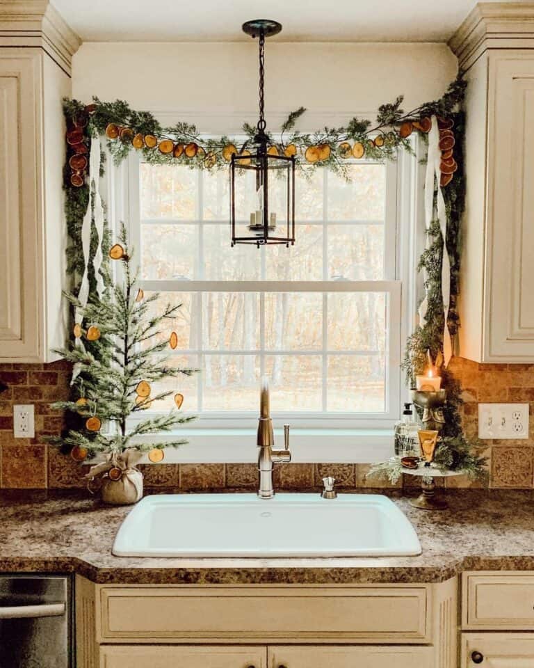 Warm Dried Orange Garland and Tree