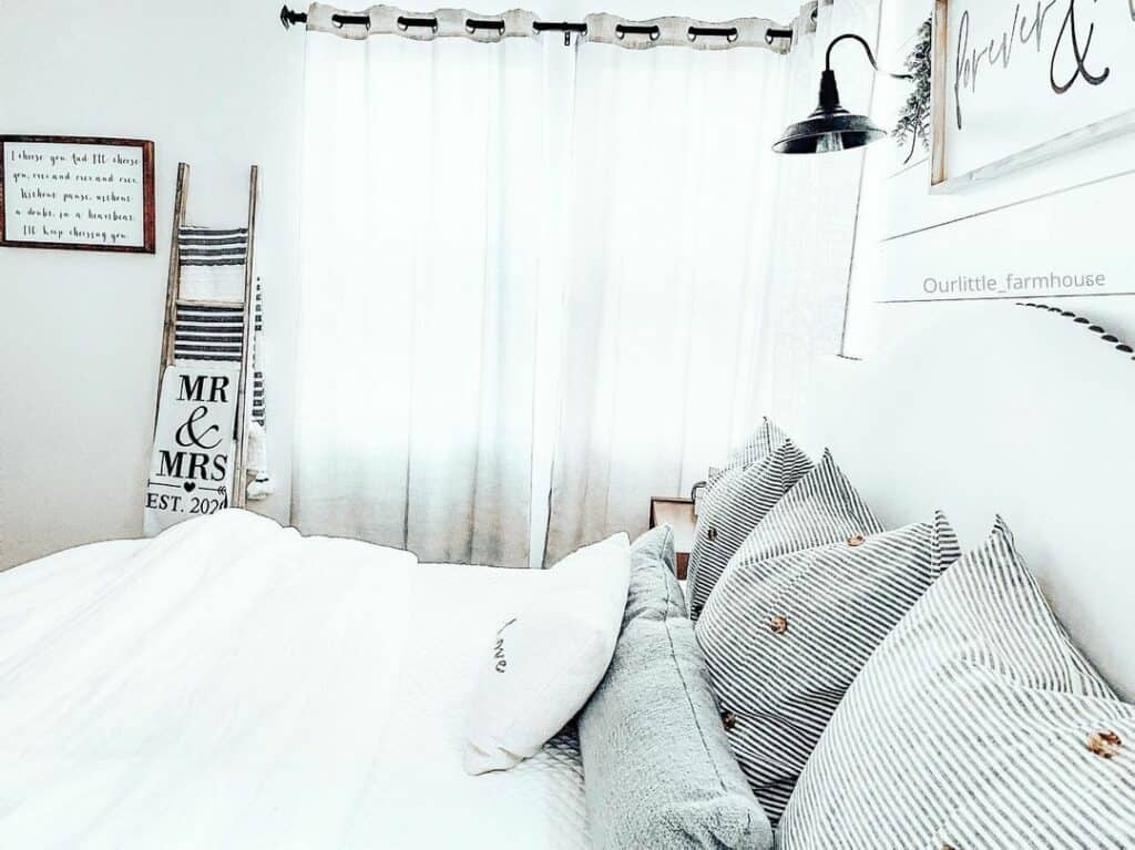 Ways to Include Black Accents in a White Feminine Bedroom