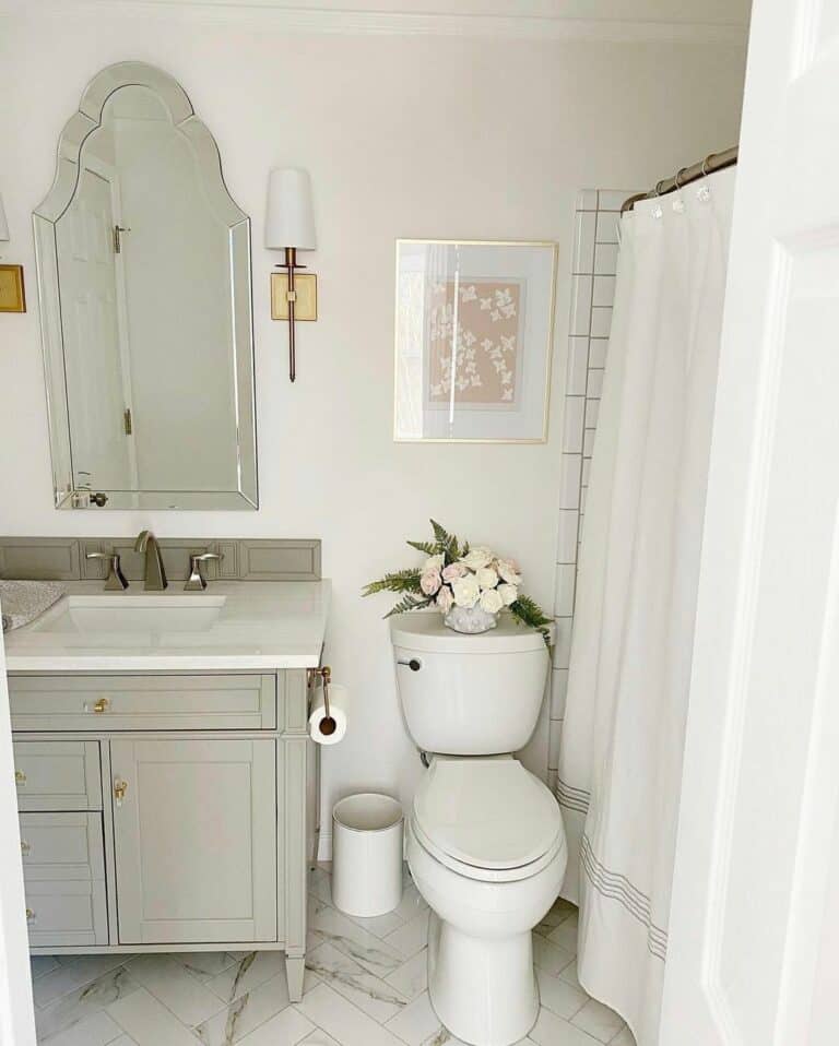 White Bathroom Art Ideas