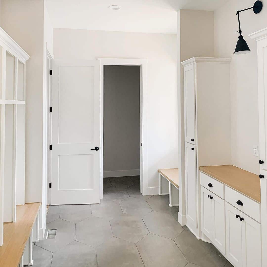 White Builtin with Black Hardware Soul & Lane