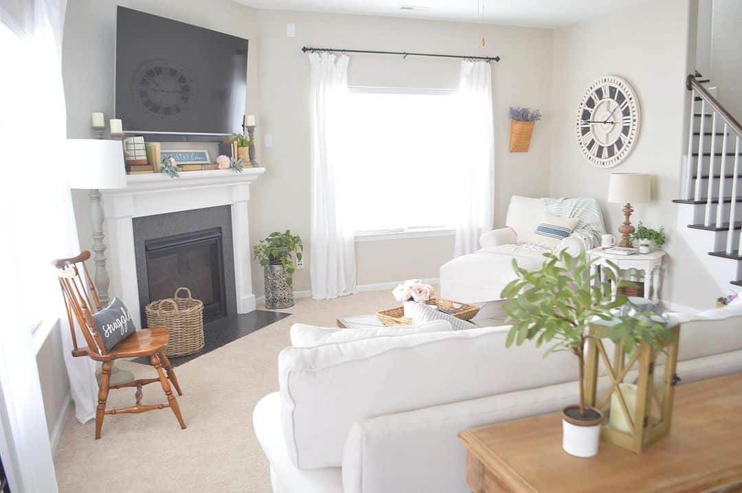 32 White Couch Living Rooms Ideas to Transform Your Seating Space