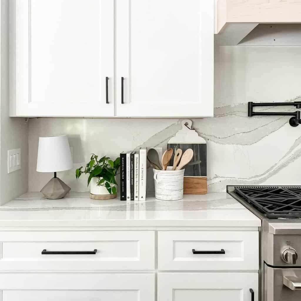 White Full Overlay Shaker Cabinet Doors for Kitchen