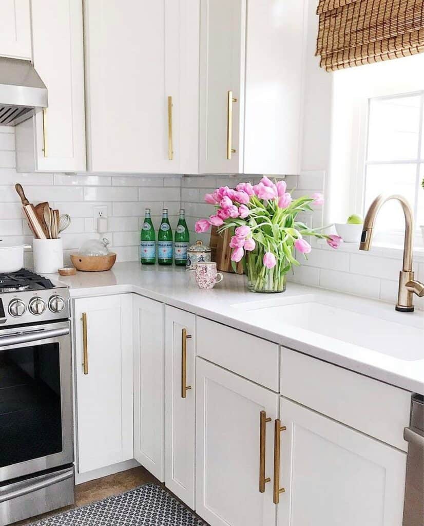 White Full Overlay Shaker Cabinets with Brass Pulls