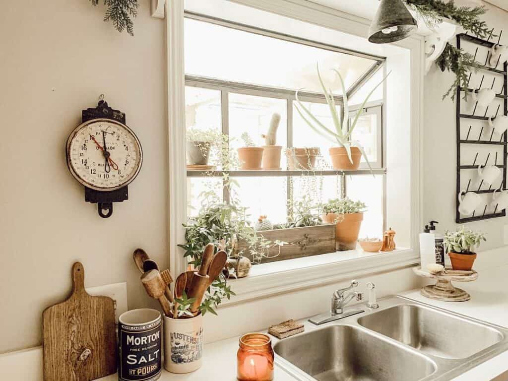 White Kitchen Countertop with Backsplash Lip