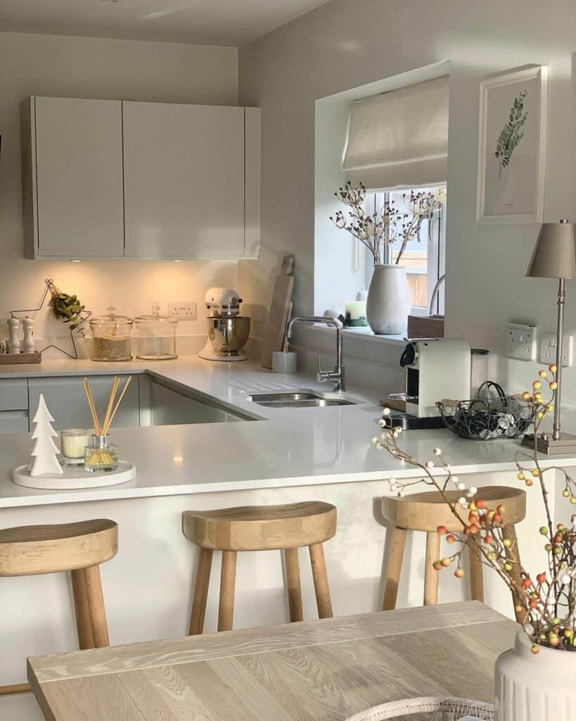 White Kitchen With Breakfast Bar Ideas