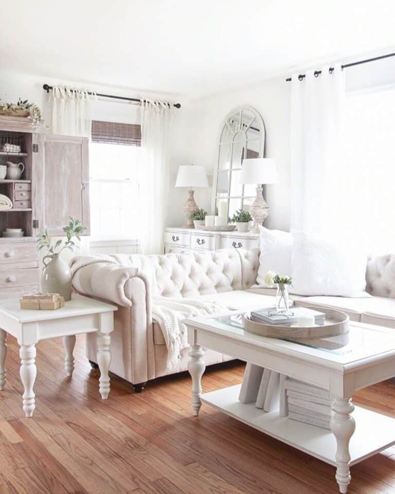 White Modern Farmhouse Ideas for Lounge