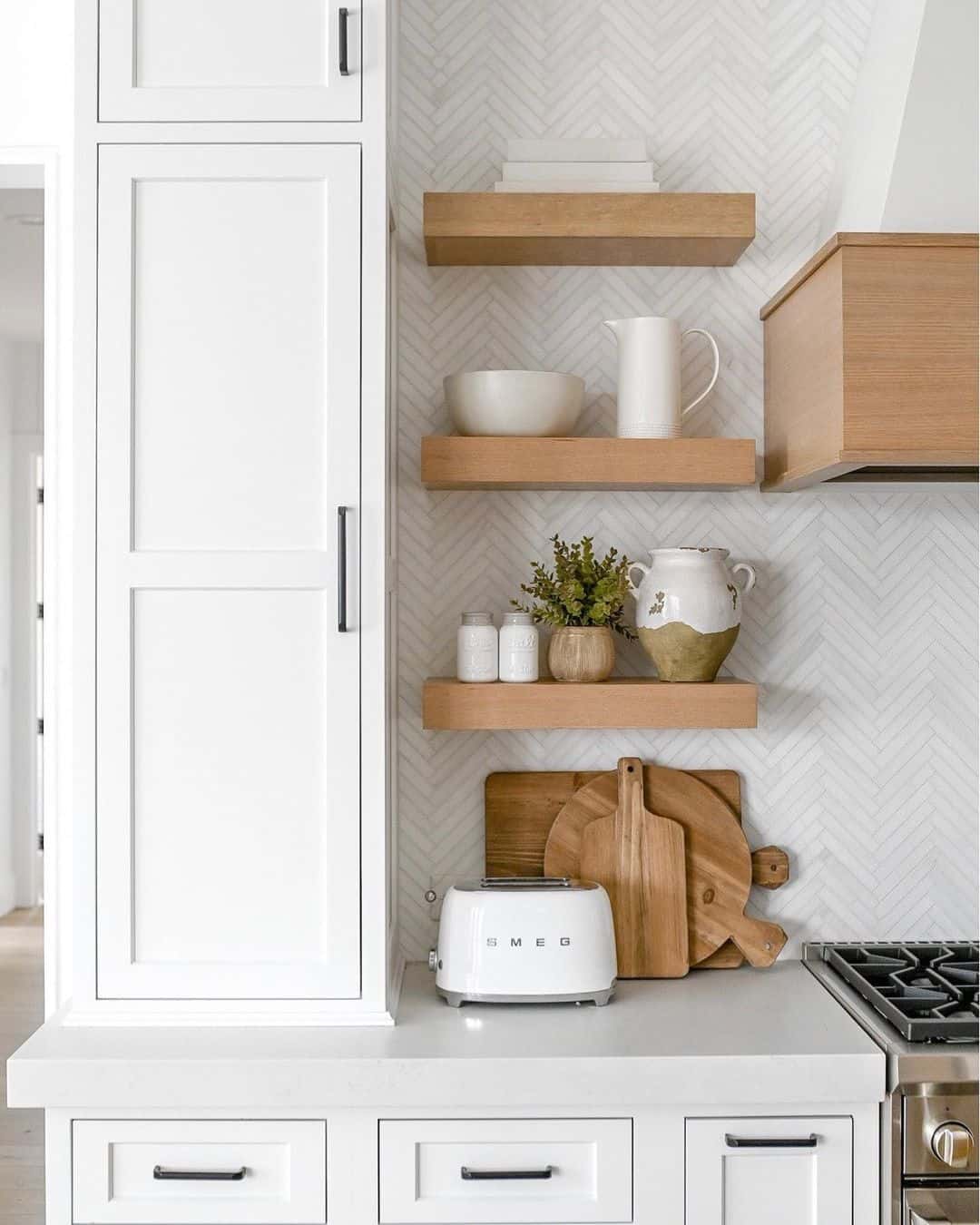 24 Modern Range Hood Ideas to Give Your Kitchen A Facelift