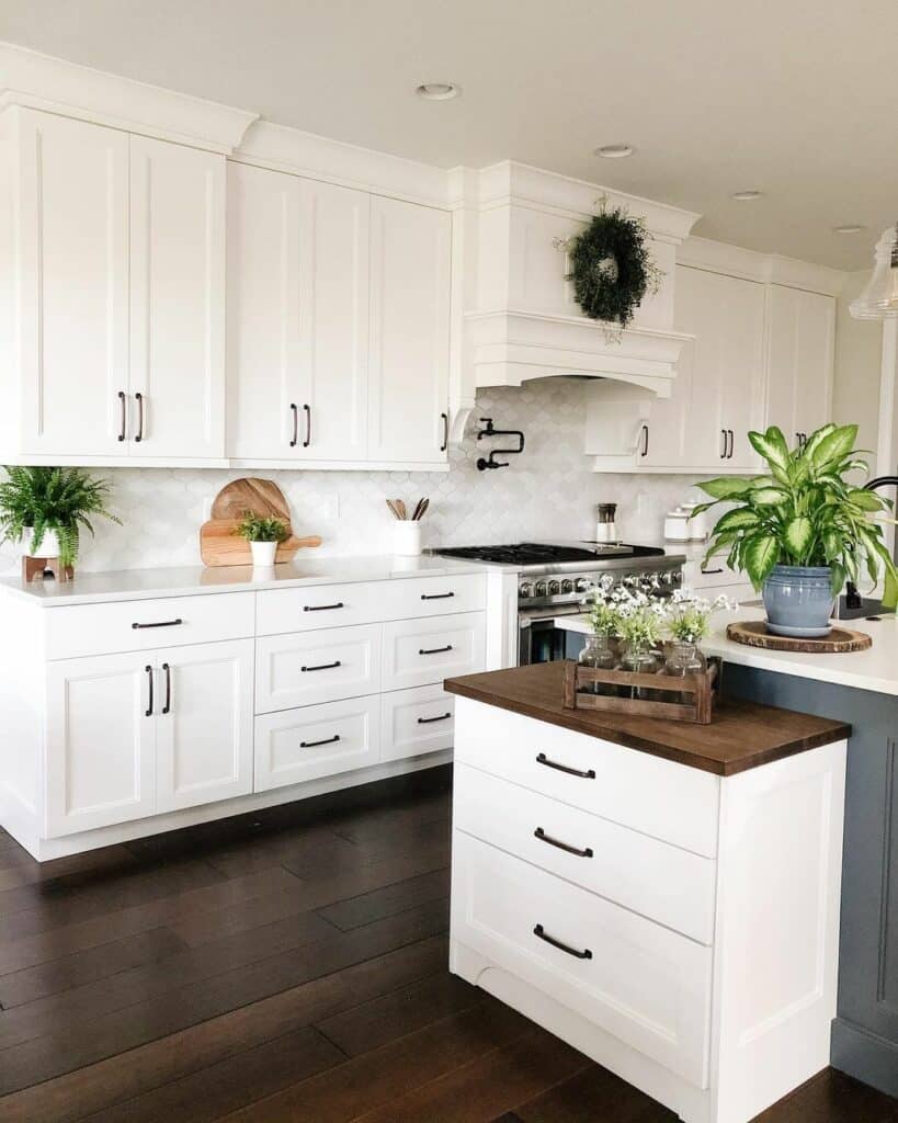 White Shaker Cabinets with Black Pulls