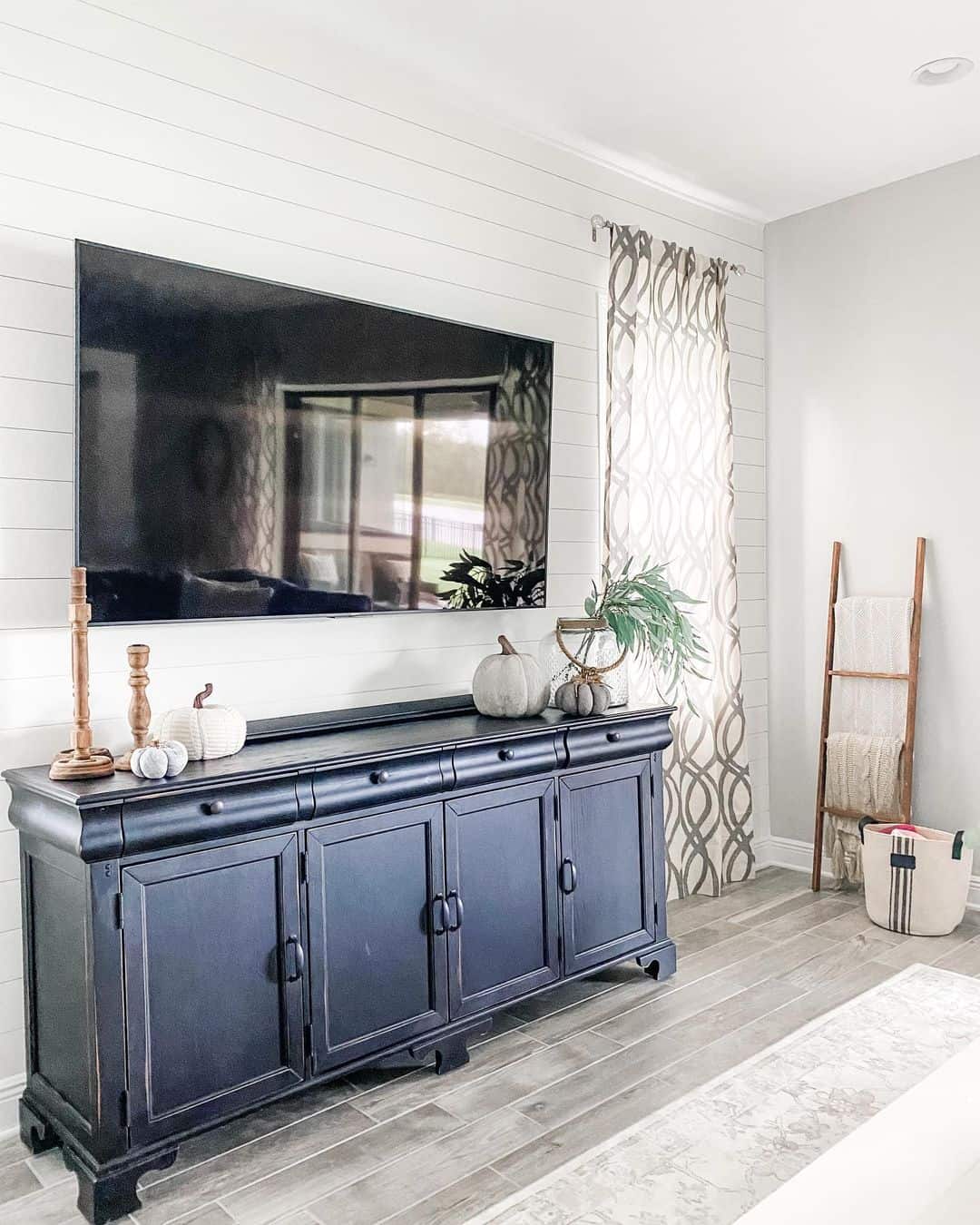 31 Shiplap TV Wall Ideas to Revolutionize Your Space