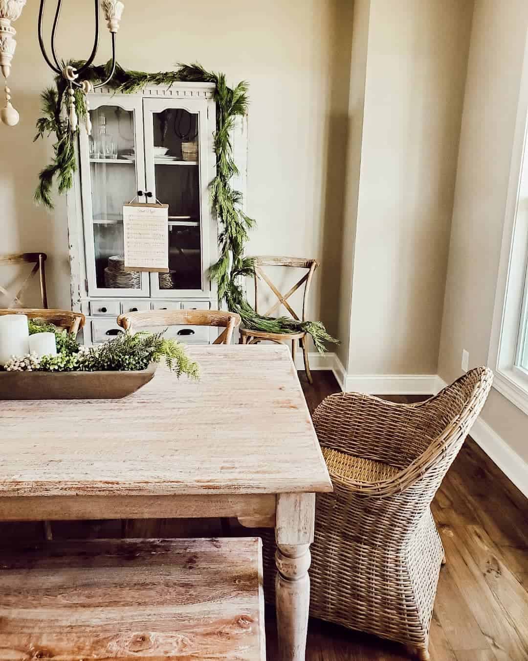 41 Ways a Dining Room Hutch Can Show Off Your Finest China