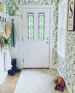 White and Green Leaf Print Entryway Wallpaper