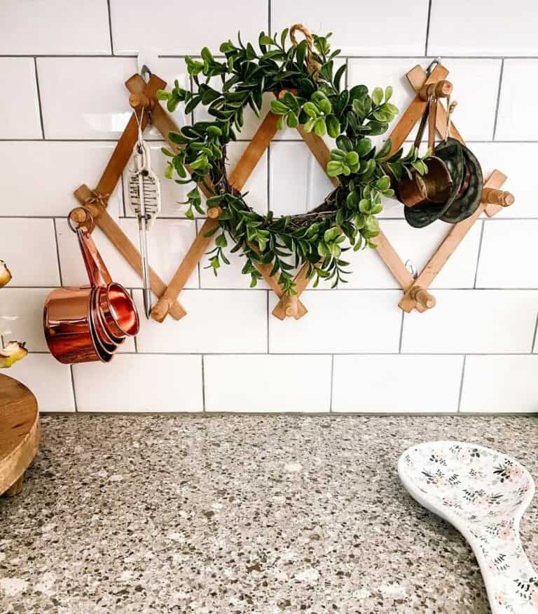 Wood Accordion Peg Rack with Small Green Wreath