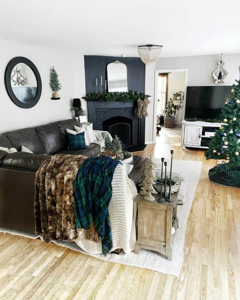 Wood Flooring Ideas for Living Room with Christmas Décor