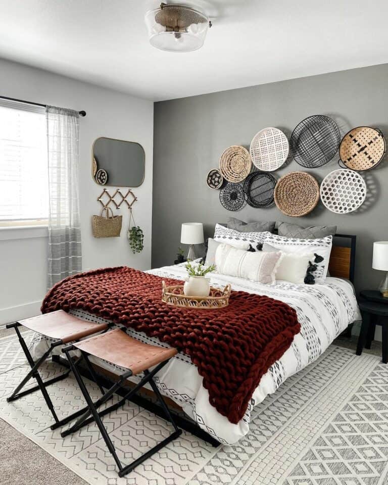 Accent Wall With Round Basket Wall Décor