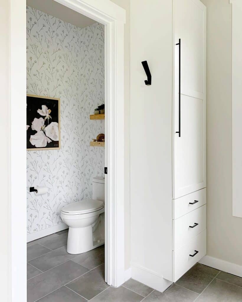 Bathroom With Timeless Farmhouse-style Floral Wallpaper