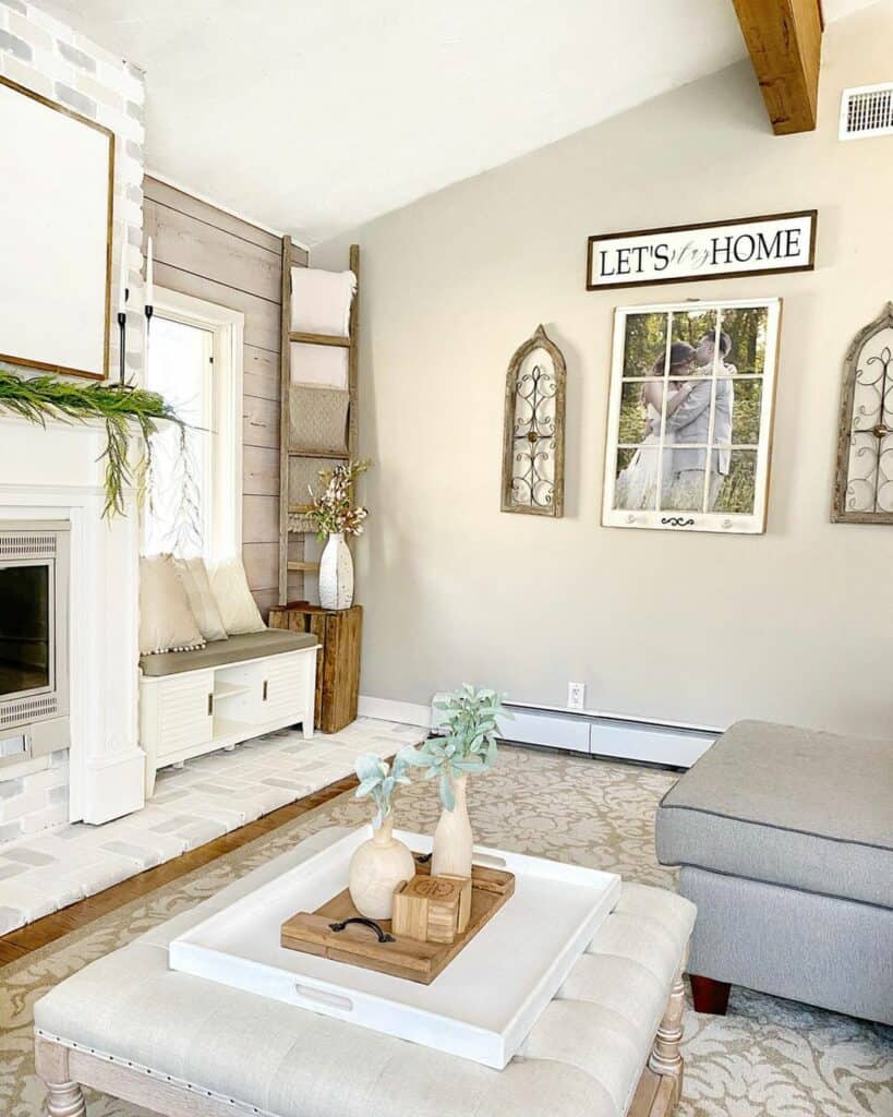 28 Cozy Living Room Farmhouse Wall Decor Ideas