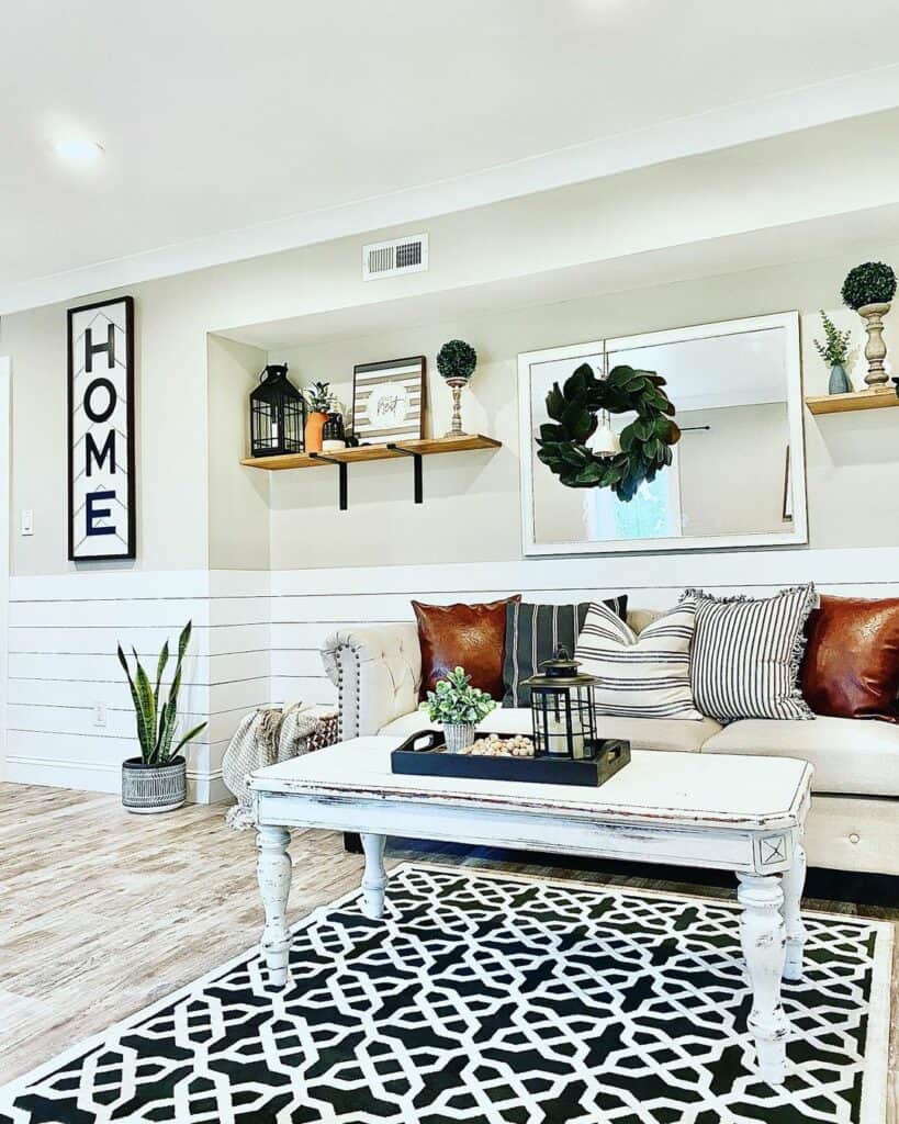 Black and White Farmhouse Living Room Décor Ideas