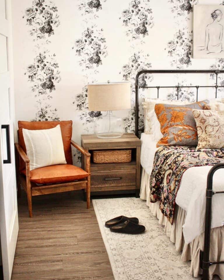 Black and White Floral Wallpaper Ideas