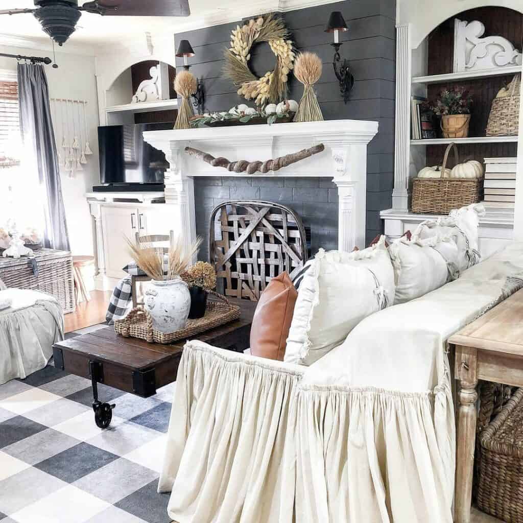 Black and White Living Room Fireplace Ideas With Fall Décor