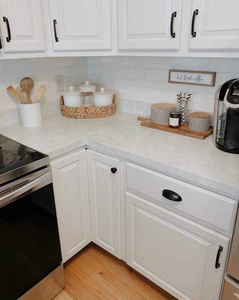 Blind White Corner Cabinetry Ideas