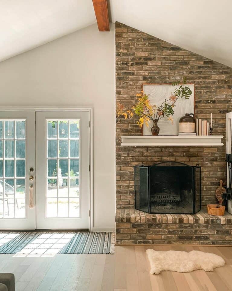 Brick Fireplace With Modern Mantel Décor