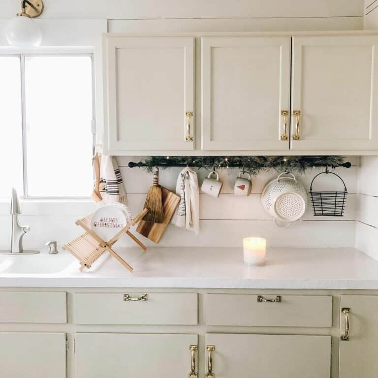 Cabinet Hardware Enhances Farmhouse Kitchen