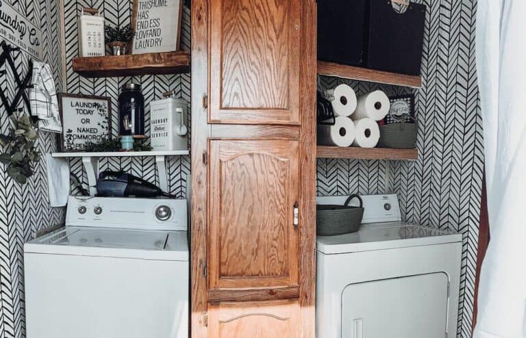 Cabinetry Storage Ideas To Separate a Washer and Dryer